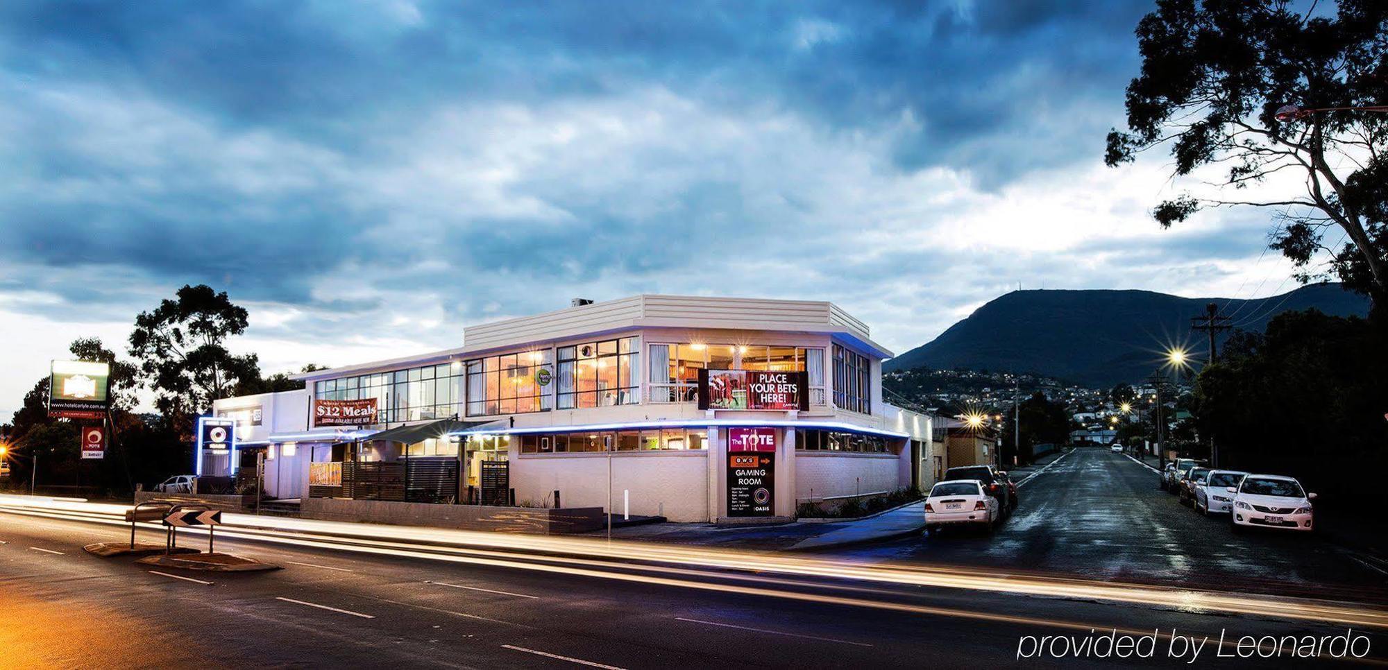 Nightcap At Carlyle Hotel Derwent Park Dış mekan fotoğraf